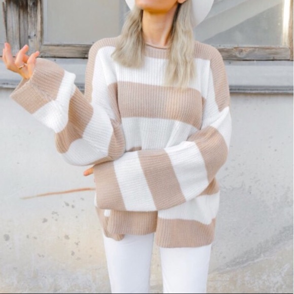 everythingpink1 Sweaters - 🌟 JUST IN🌟 CHUNKY KNIT SWEATER SIZE OS NEW🌟